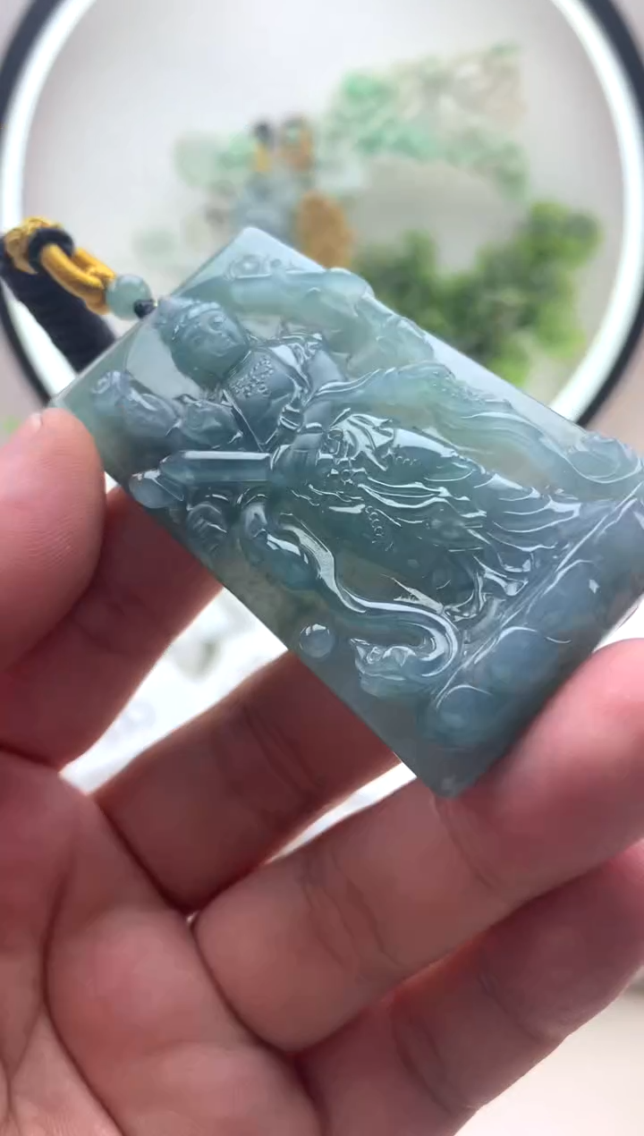 颈饰未镶嵌翡翠千手观音