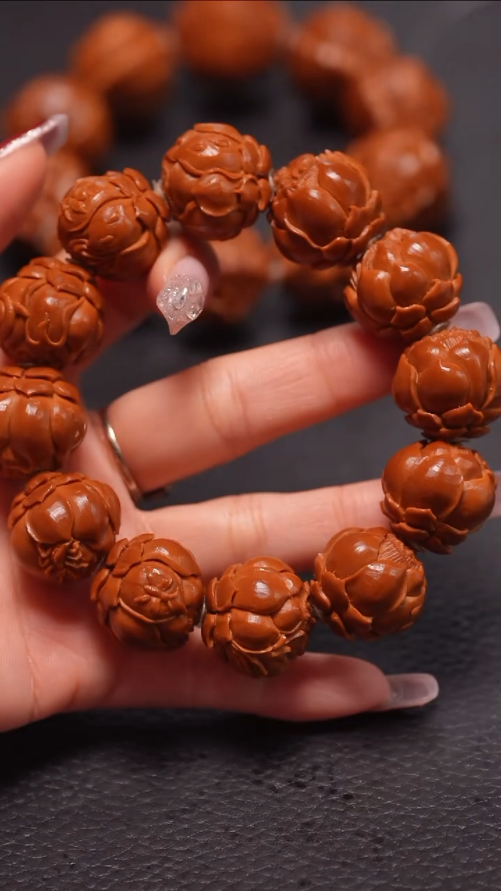 手串橄榄核2..2/立雕荷花