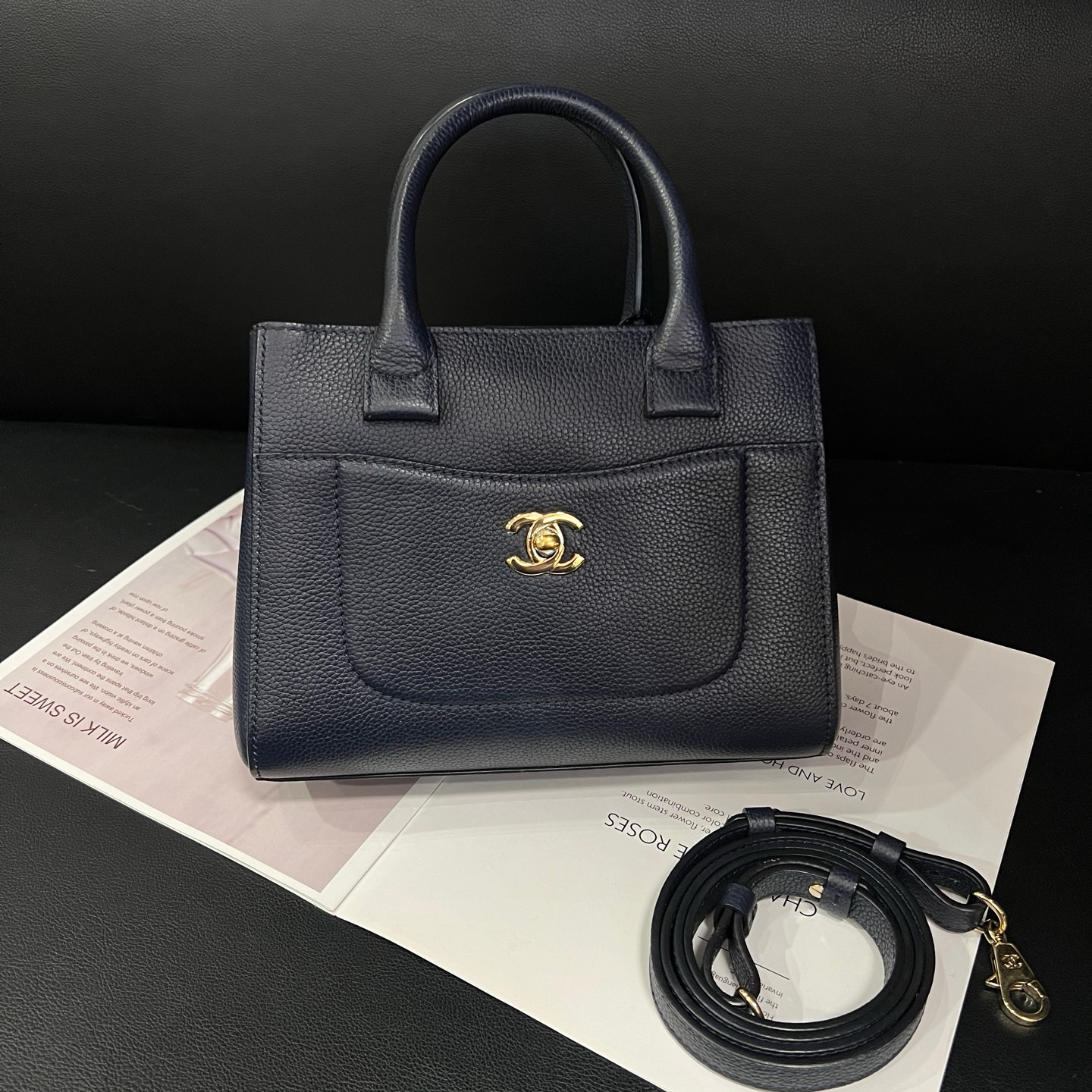 95新 Chanel/香奈儿 专柜21300蓝公文单肩包B6582寄卖服务