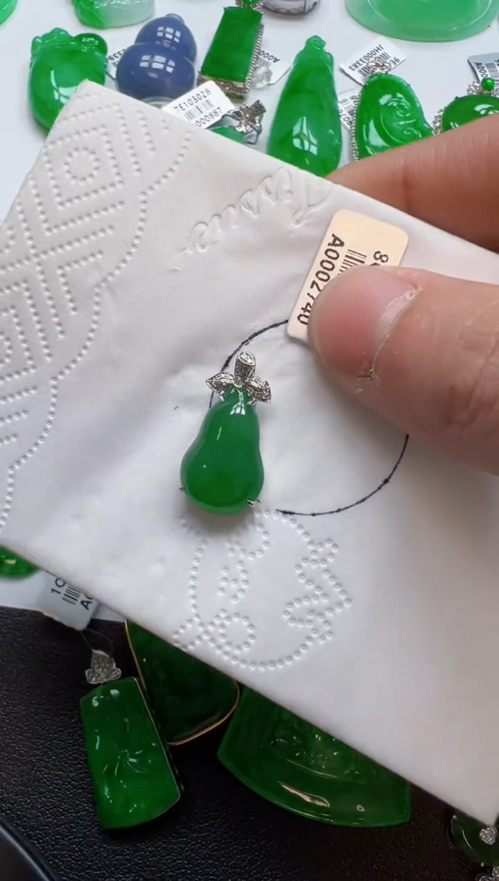 【闪购商品】定制翡翠18K金镶嵌5800元