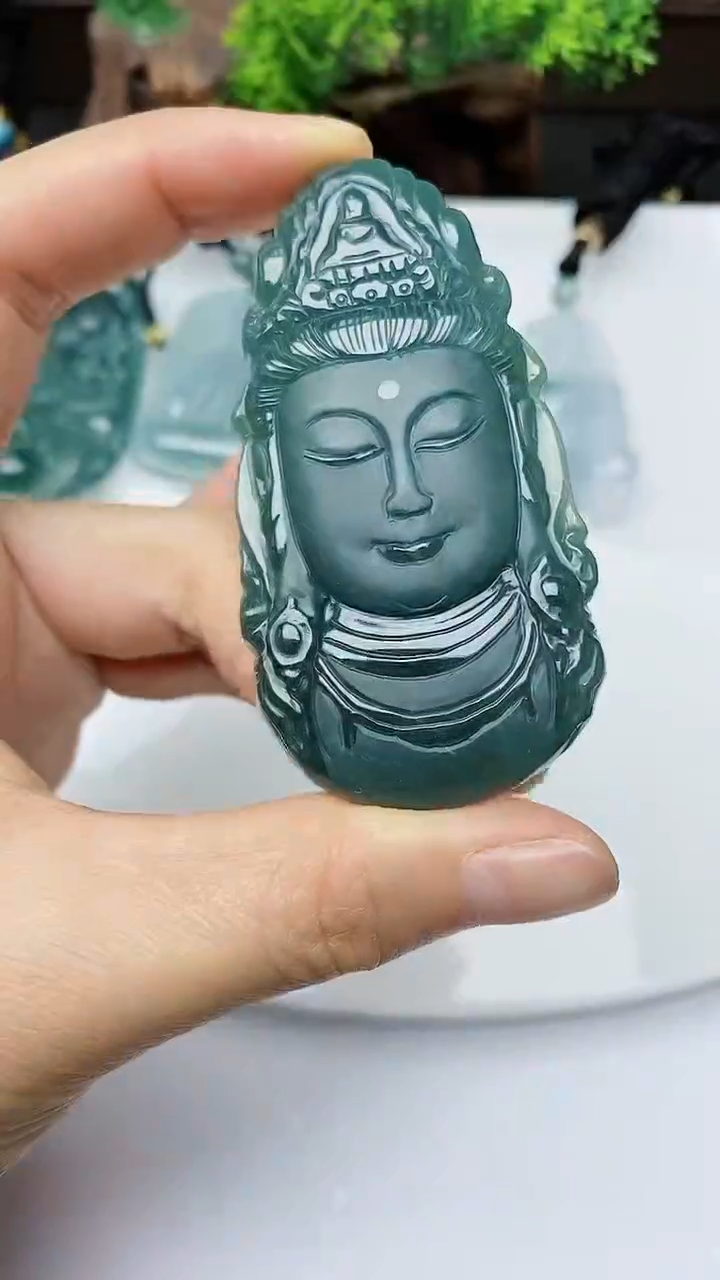 【闪购商品】翡翠颈饰未镶嵌