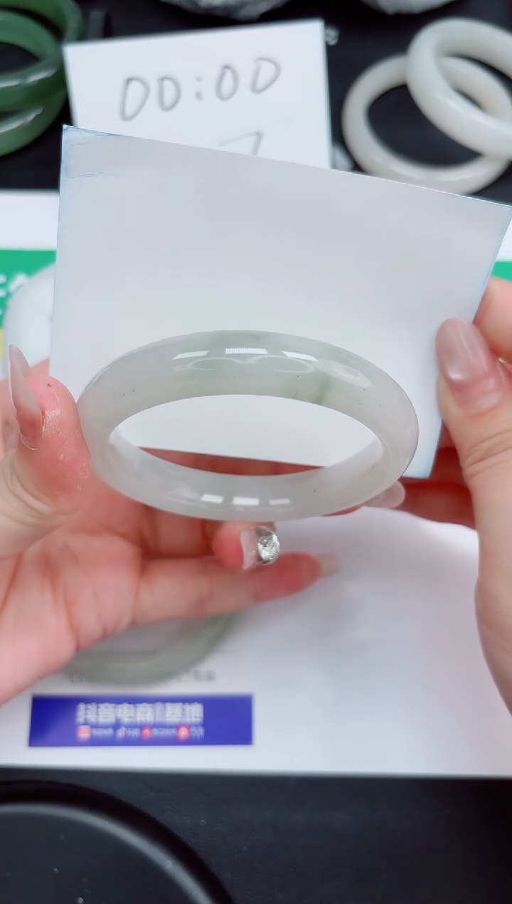 石英质玉手镯未镶嵌219-57.8