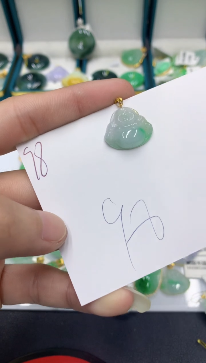 【闪购商品】翡翠颈饰18K金镶嵌翡翠