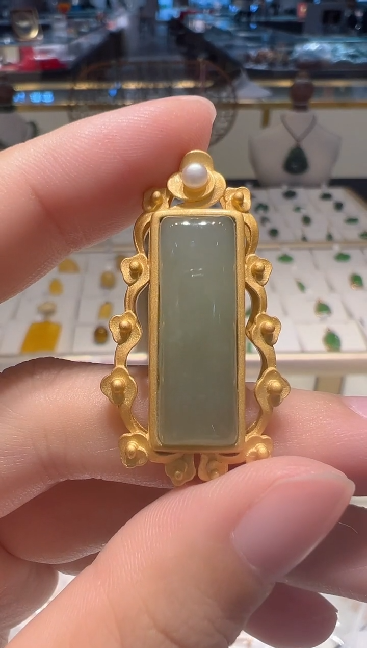 【闪购商品】和田玉颈饰银S925镶嵌1111