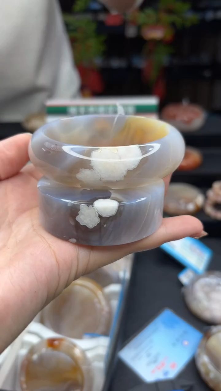 【闪购商品】石英质玉手镯未镶嵌650（61圈赠送镯心）