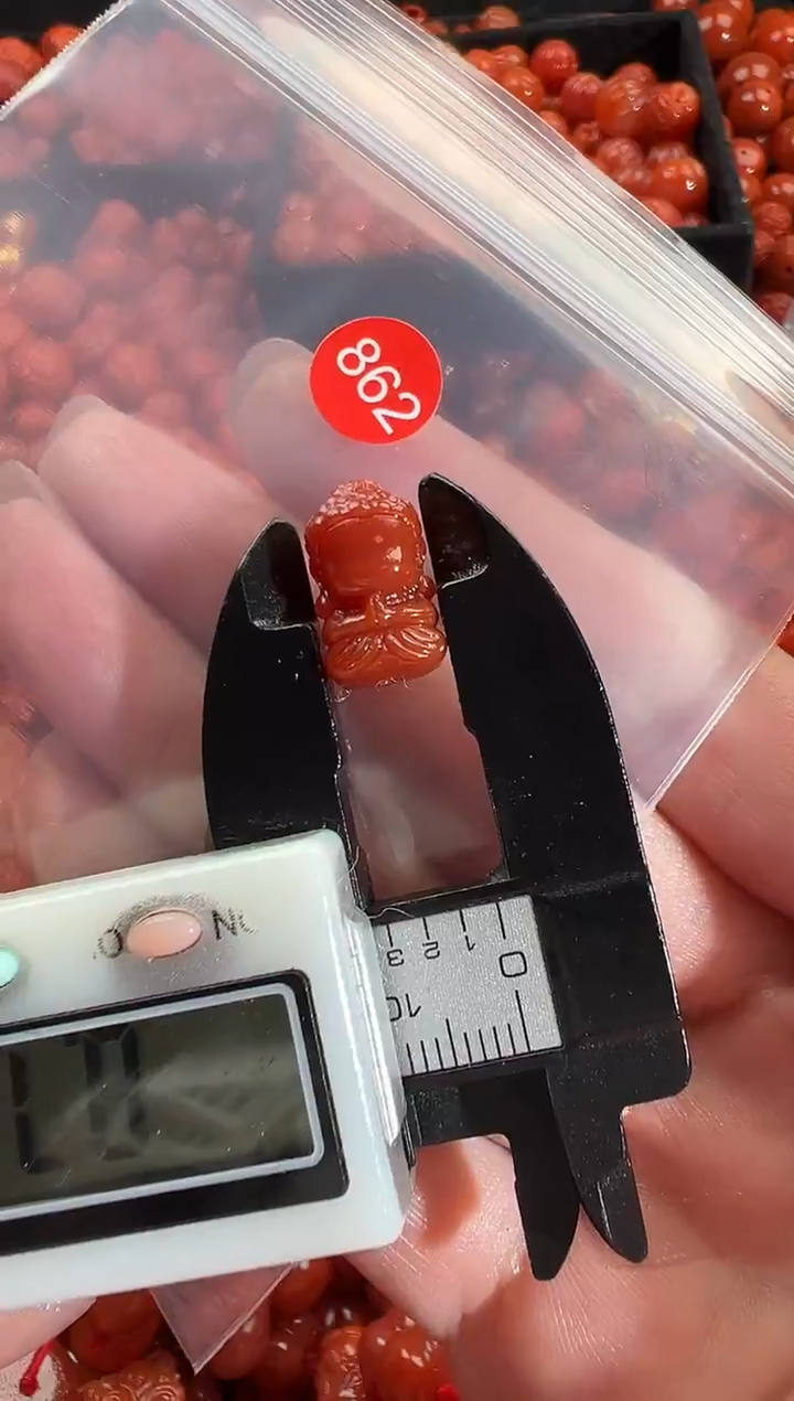 颈饰未镶嵌南红玛瑙1