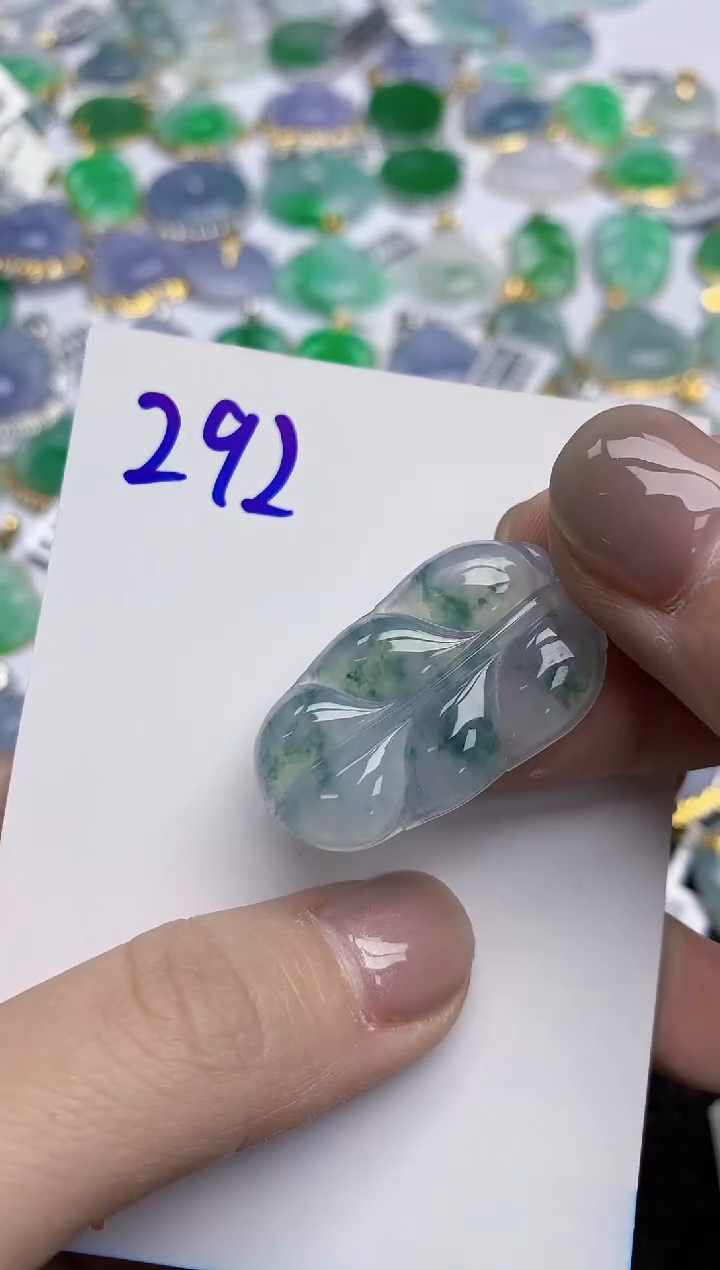 【闪购商品】翡翠挂件18K金镶嵌天然翡翠A货