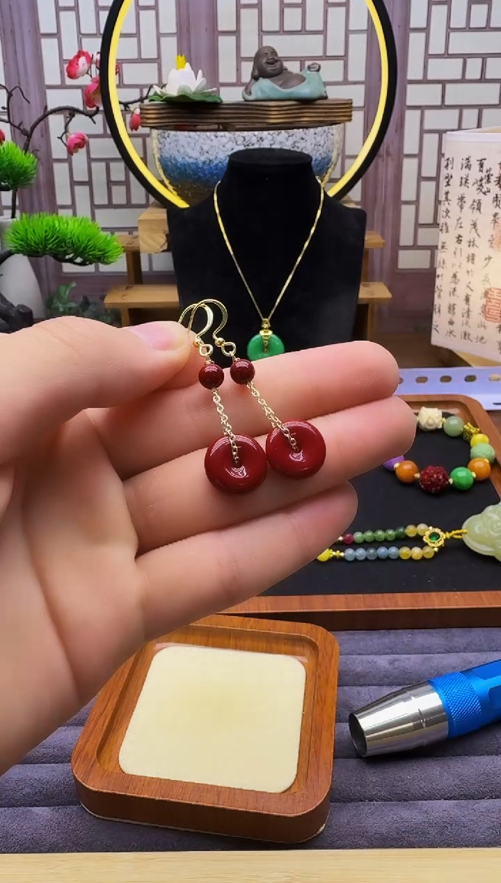 玛瑙/玉髓耳钉14K金镶嵌E349