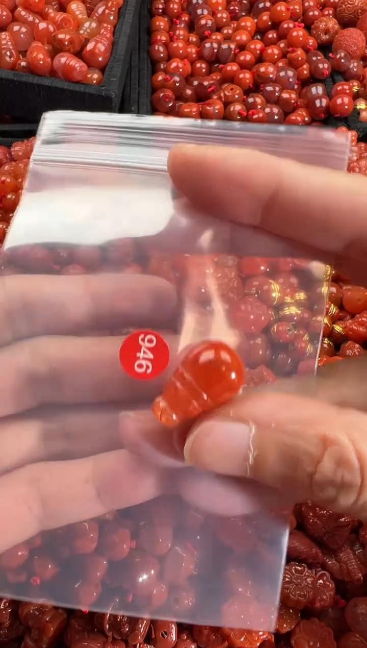 【闪购商品】南红玛瑙颈饰未镶嵌1