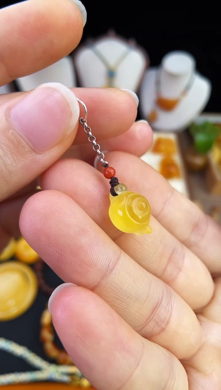 琥珀未镶嵌珠宝奇石柒月