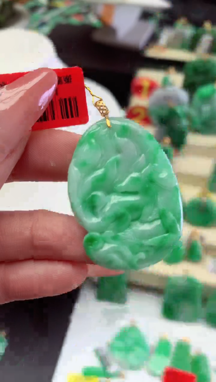 【闪购商品】翡翠颈饰18K金镶嵌挂件