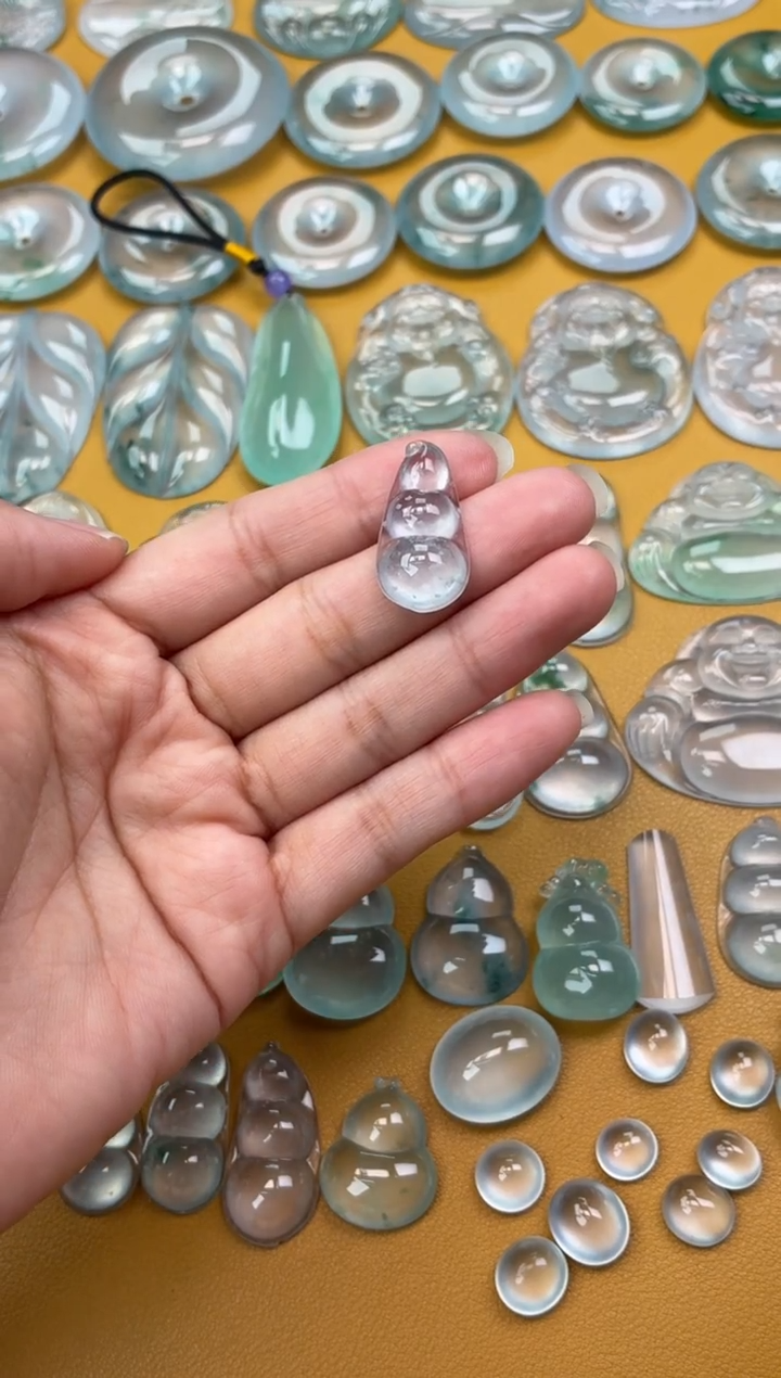 吊坠(不含链)未镶嵌翡翠35 豆子 25.9 13.4 6.2