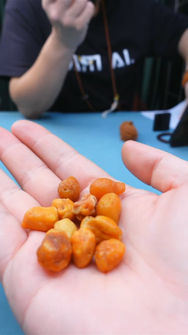 【闪购商品】蜜蜡裸石未镶嵌1包小海飘（默认有瑕