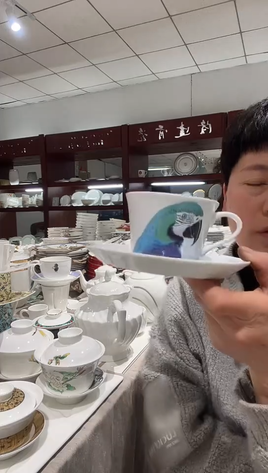 骨瓷隆达骨瓷杯碟1套