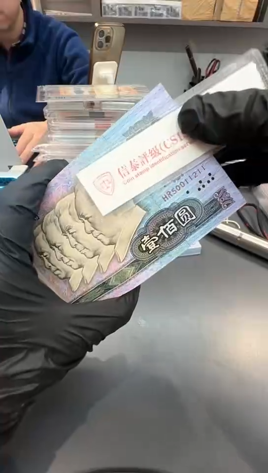 【闪购商品】90100HR无347随号标。。。