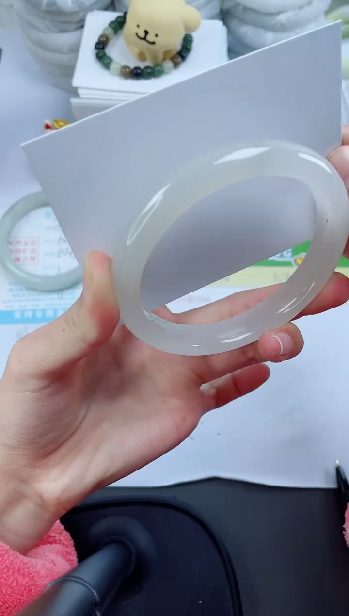 【闪购商品】石英质玉手镯未镶嵌3107-64.6