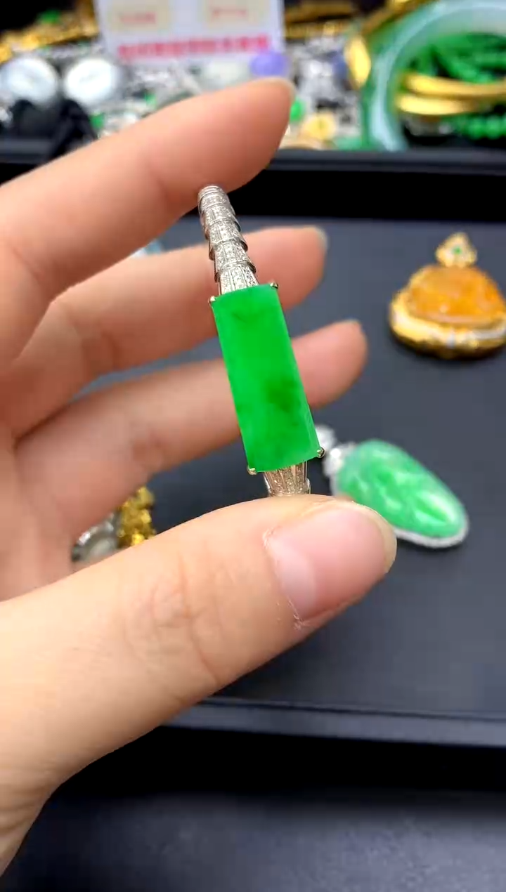 18K金镶嵌手镯翡翠392-中国好珍宝