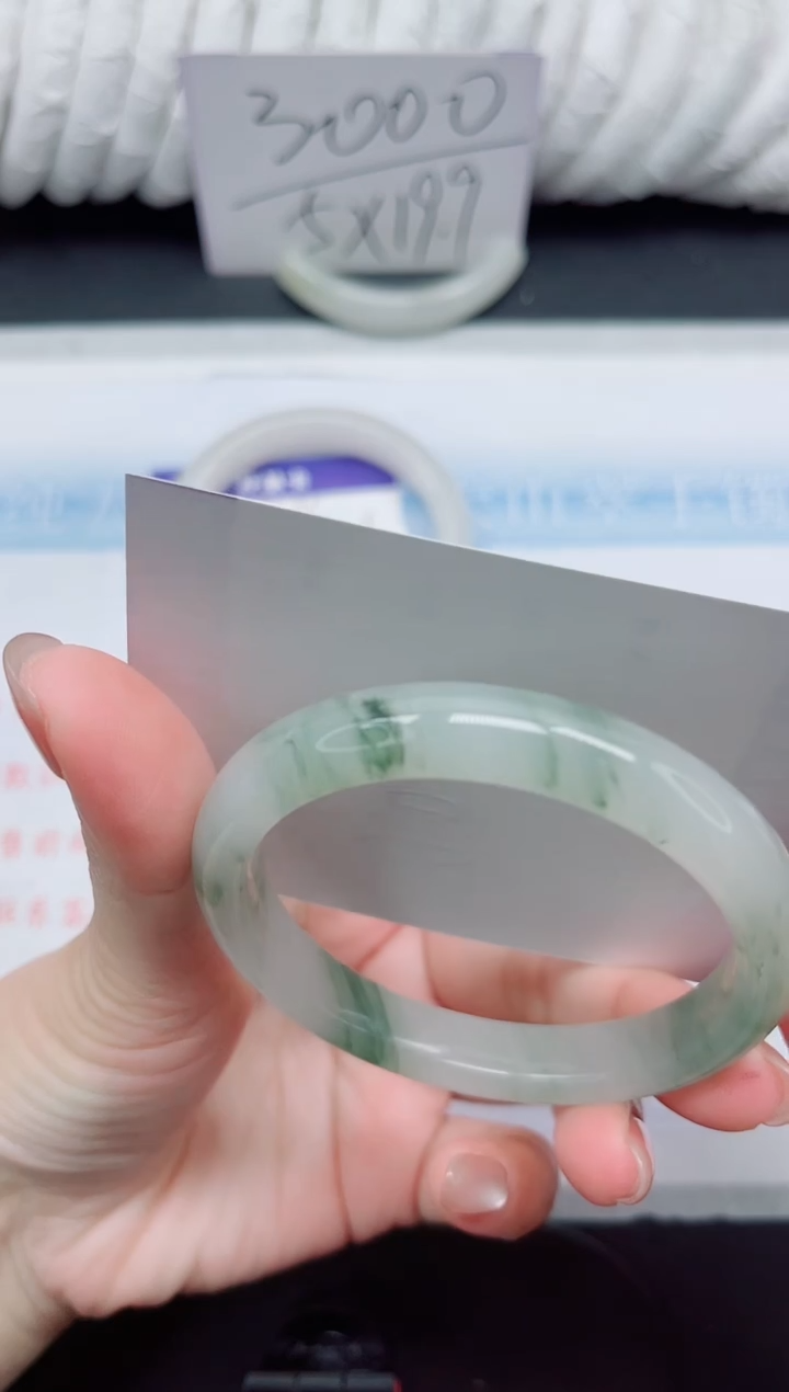 【闪购商品】石英质玉手镯未镶嵌35-54.6