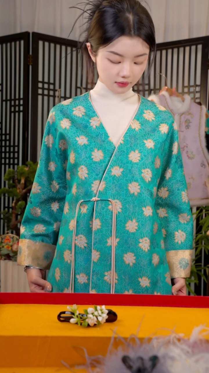 刺绣n****s非遗苏绣绒花手工饰品L码