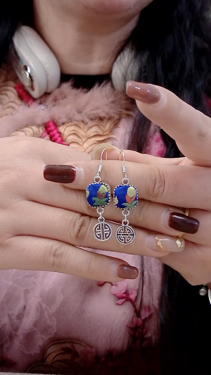 【闪购商品】织绣民族风老绣饰品111