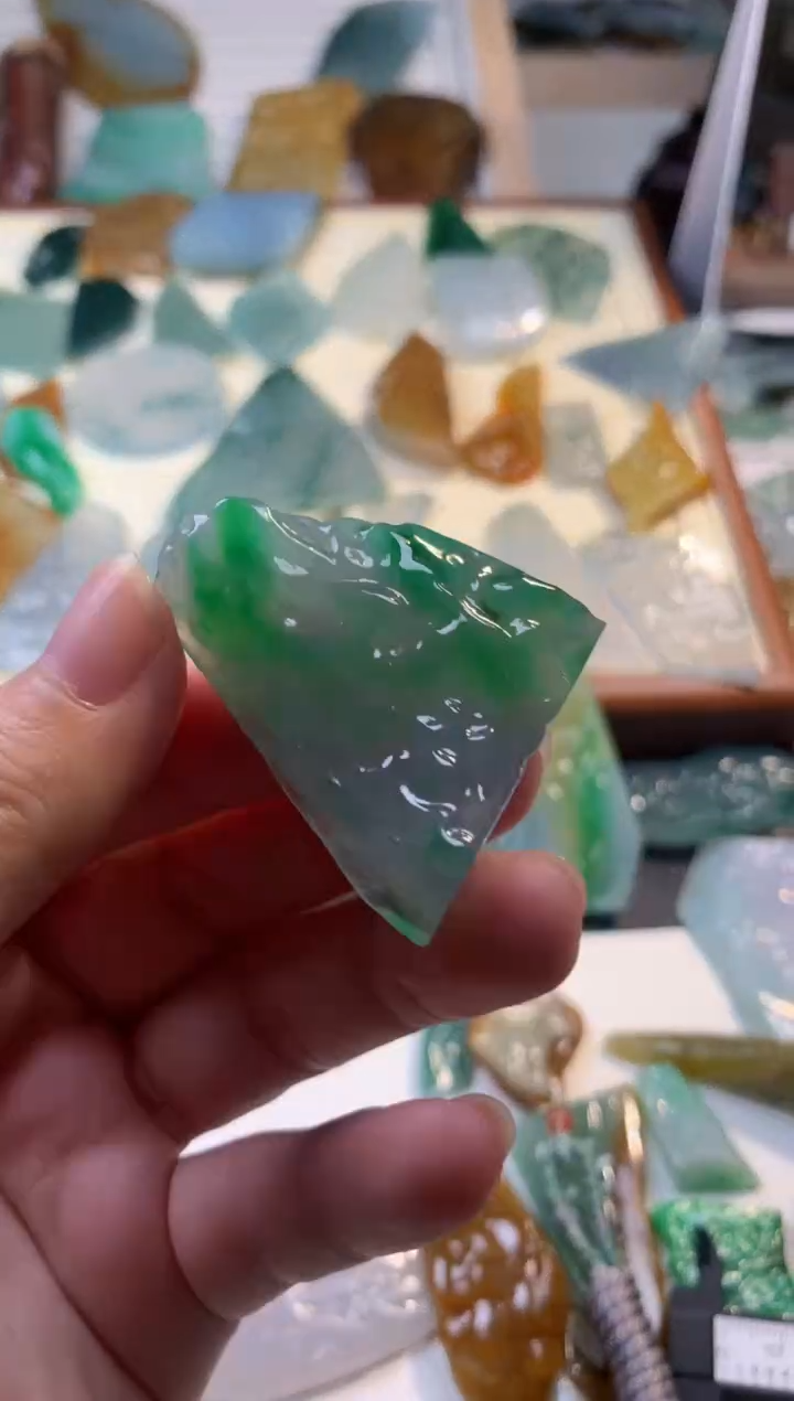【闪购商品】翡翠颈饰未镶嵌吊坠