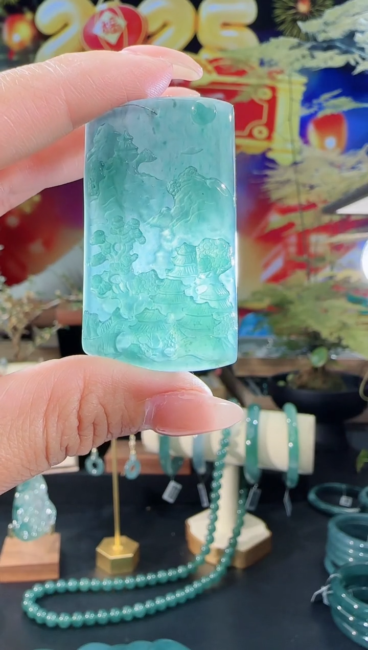 【闪购商品】翡翠吊坠(不含链)未镶嵌山水牌