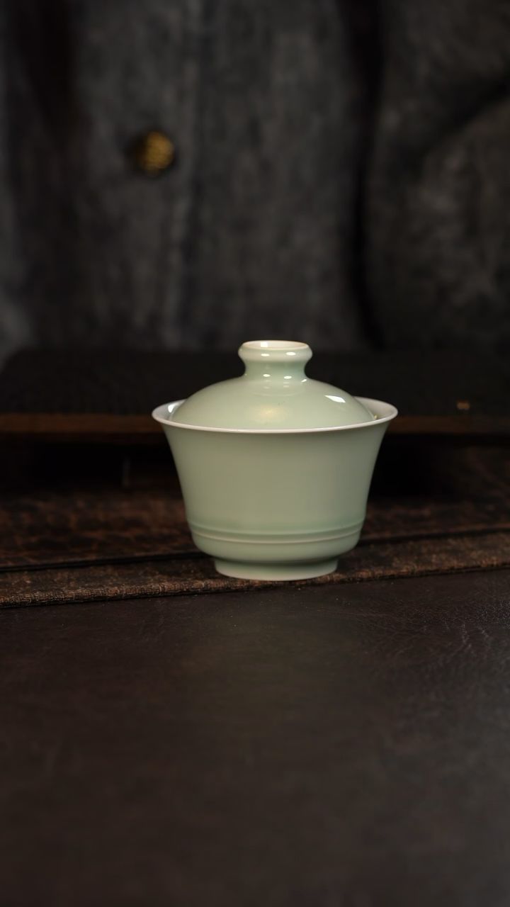 【闪购商品】杯云霞珍藏豆青釉大马蹄盖碗