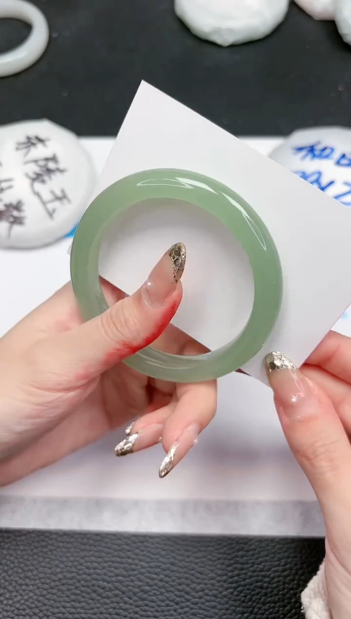 【闪购商品】石英质玉手镯未镶嵌516-56.3