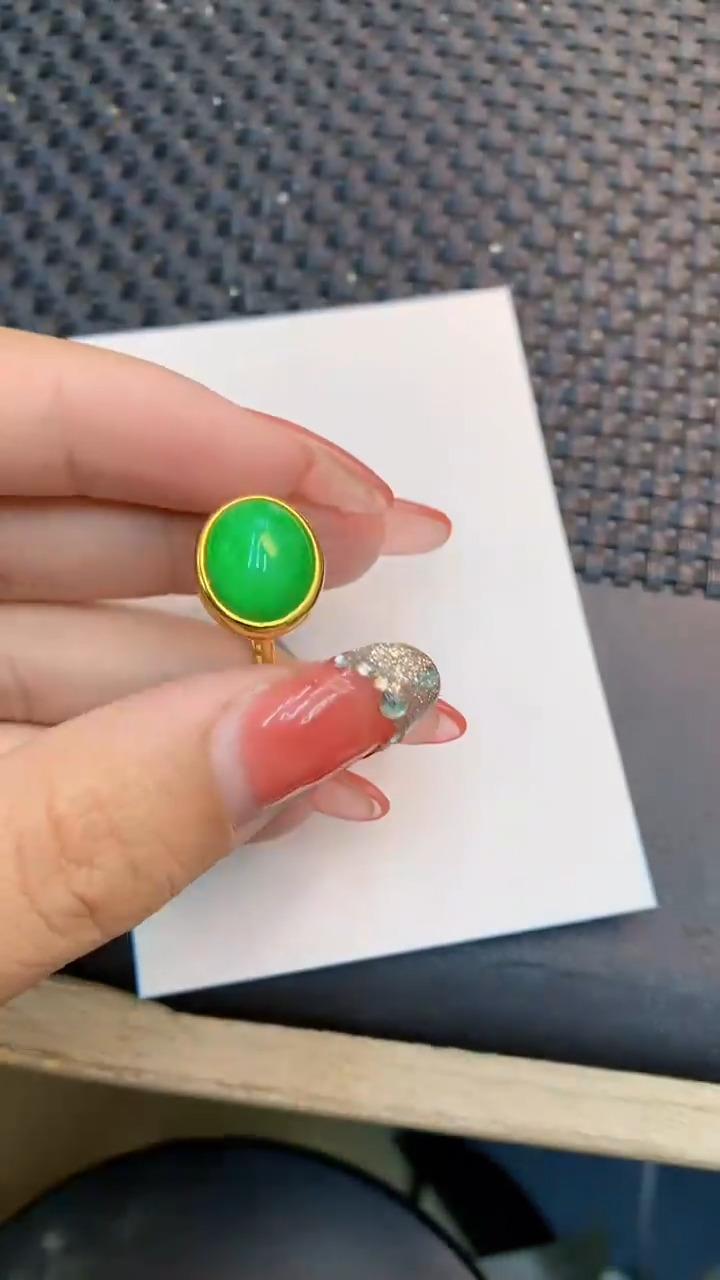 颈饰未镶嵌翡翠1