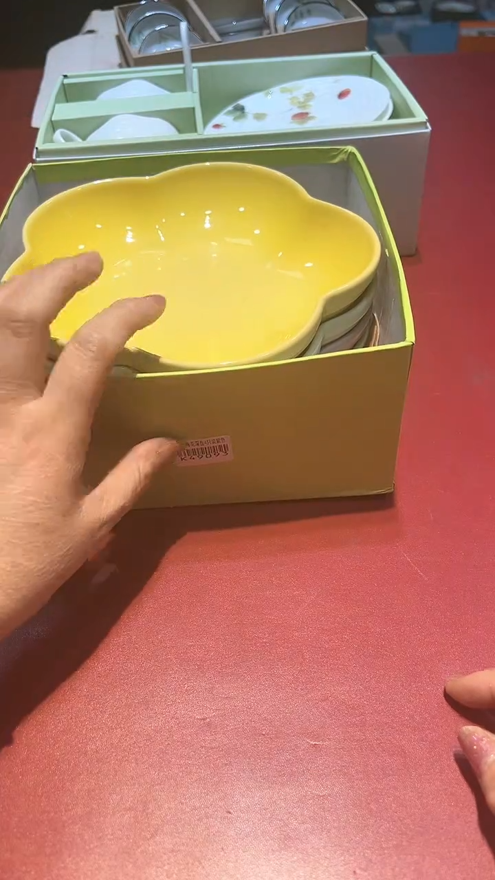 【闪购商品】瓷片锅碗瓢盆一件不剩