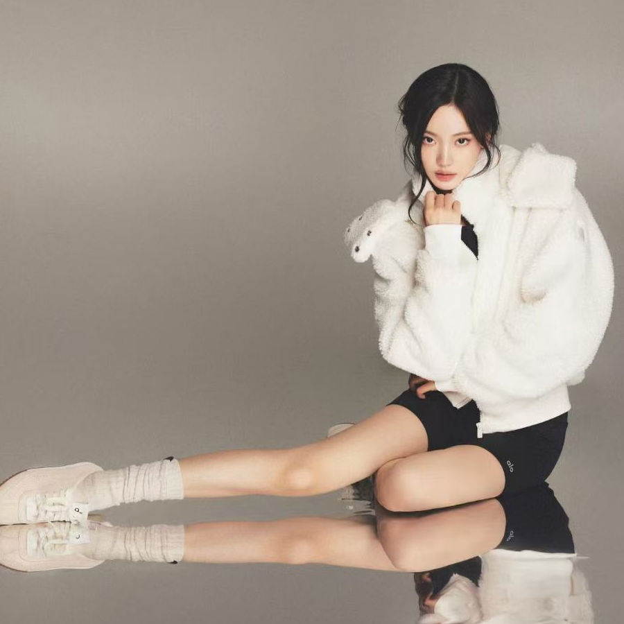 高版本柜面肯豆宁宁同款可脱卸纯色连帽慵懒感保暖外套