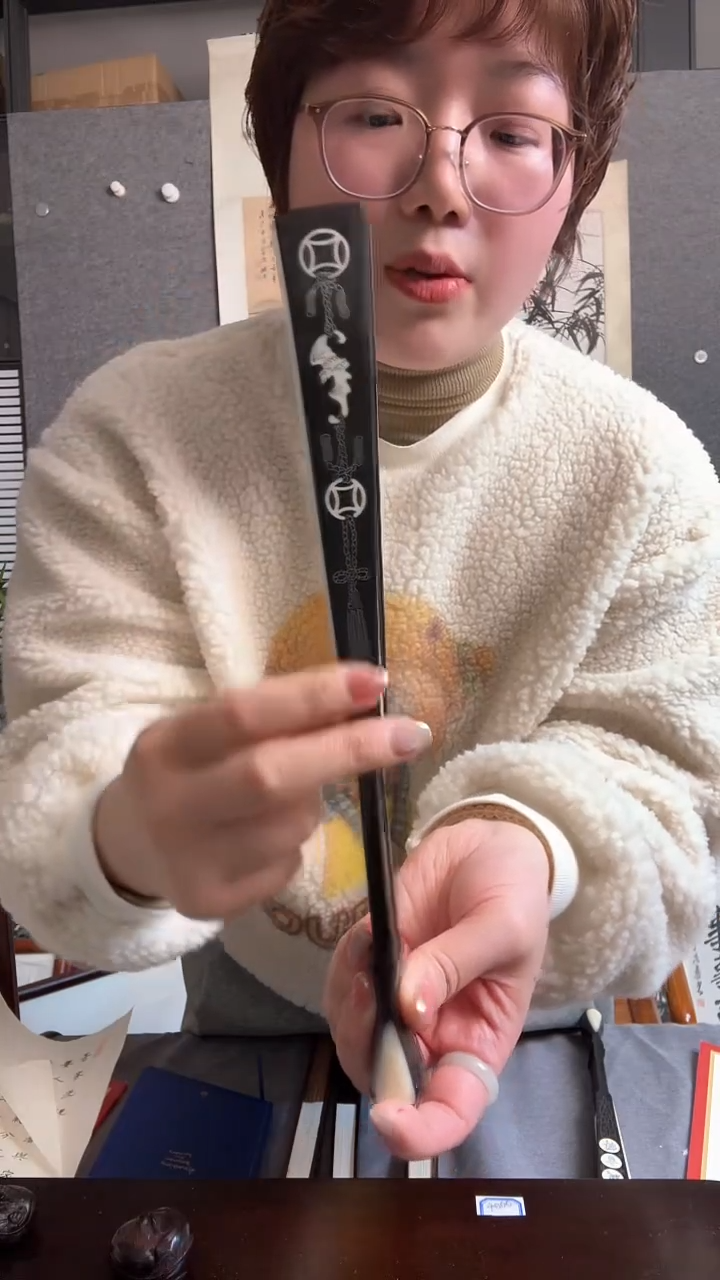 【闪购商品】书法重工 蝠从天降 苏工折扇