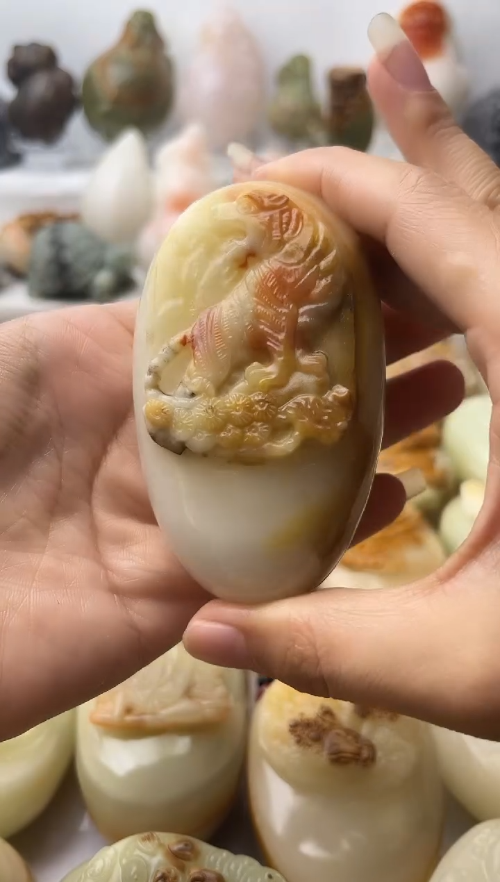 石材方解石手把件不退换上山虎微瑕