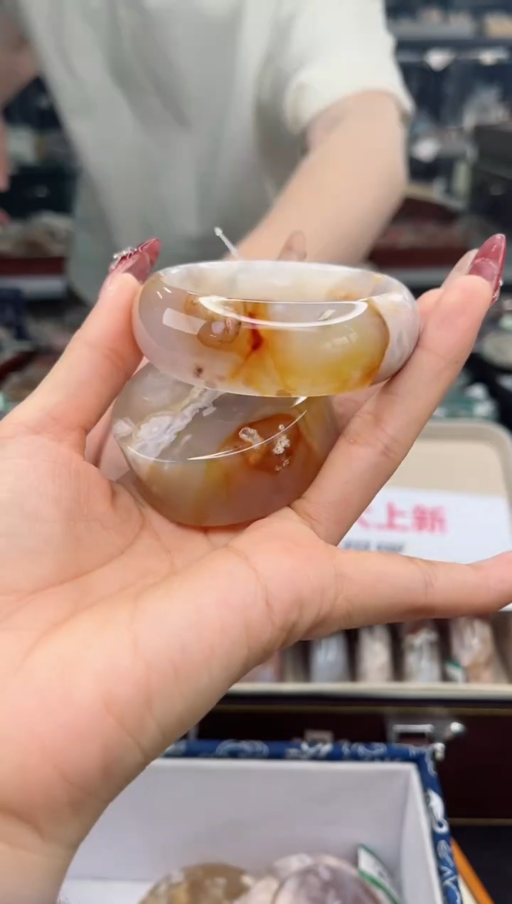 【闪购商品】石英质玉手镯未镶嵌57圈口（赠品镯心）101