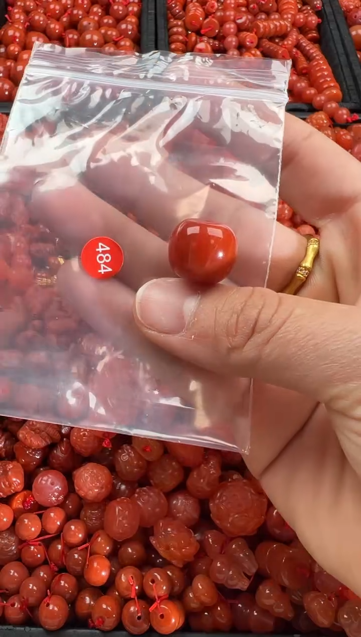 【闪购商品】南红玛瑙颈饰未镶嵌1