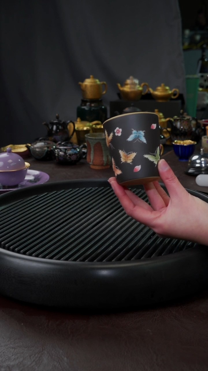 【闪购商品】杯【宜景窑紫砂鎏金】黑墩头手绘蝶舞