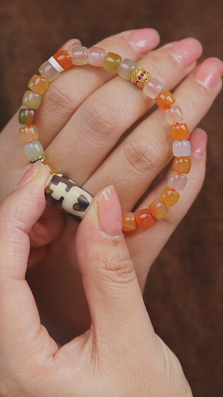 【闪购商品】玛瑙/玉髓手串未镶嵌多样性发其一