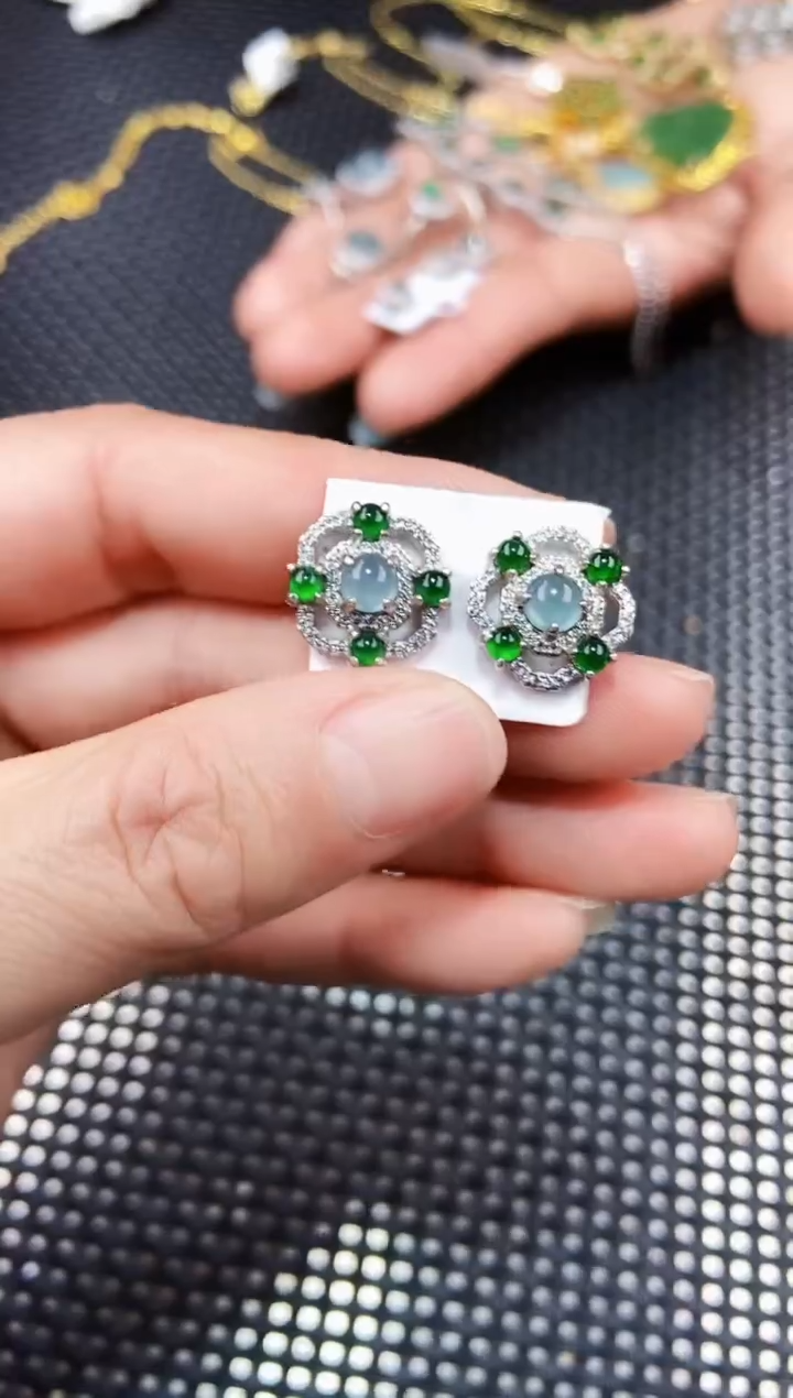 【闪购商品】翡翠耳饰未镶嵌11111111