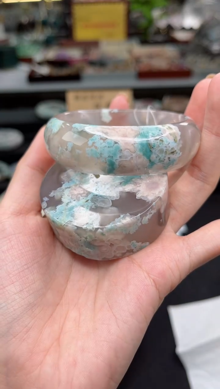 【闪购商品】石英质玉手镯未镶嵌57圈口（赠品镯心）2S9010