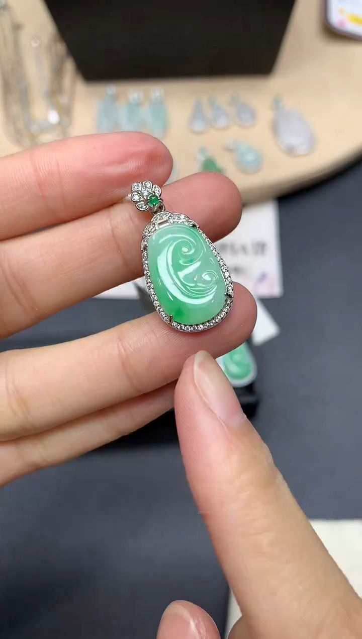 【闪购商品】翡翠吊坠(不含链)银S925镶嵌如意【多样性发其一】