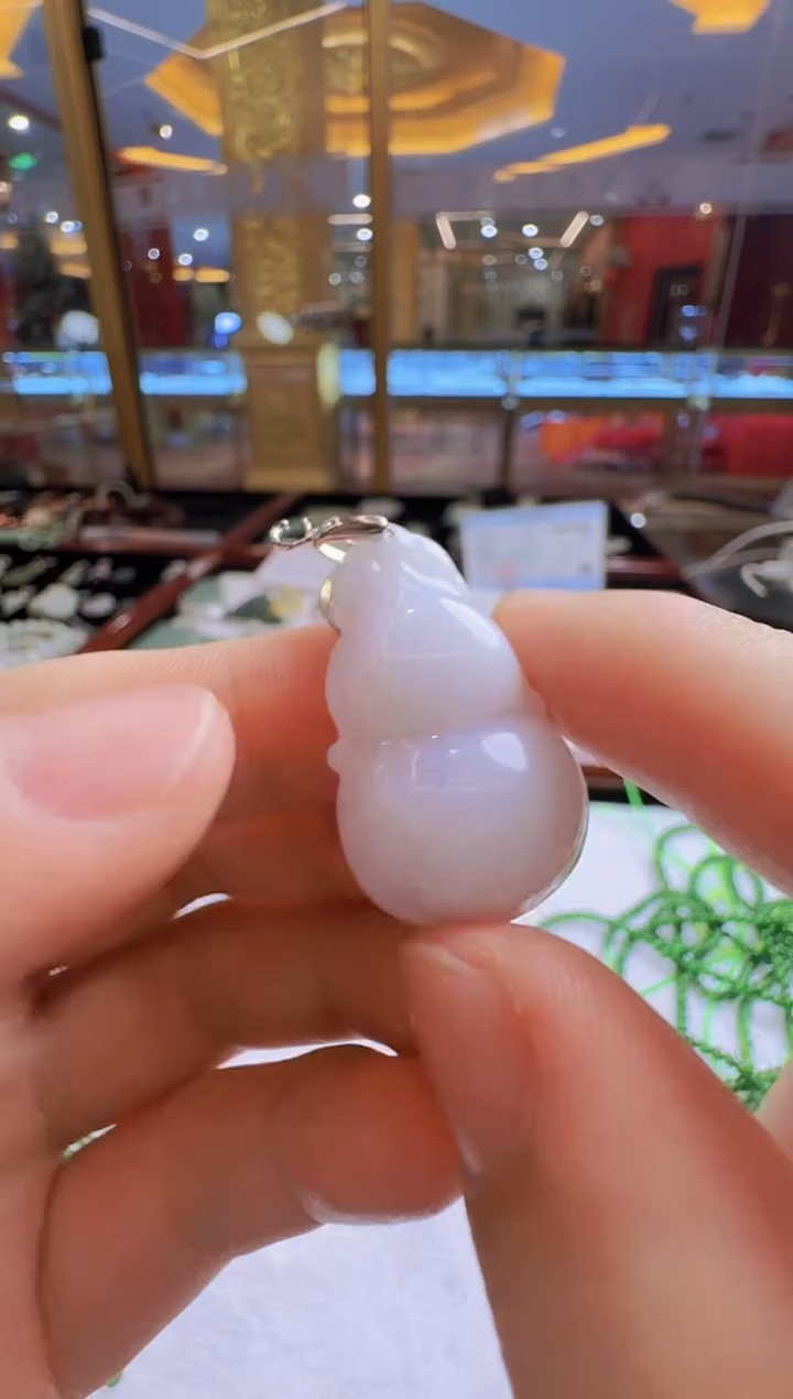 【闪购商品】翡翠吊坠(不含链)未镶嵌翡翠