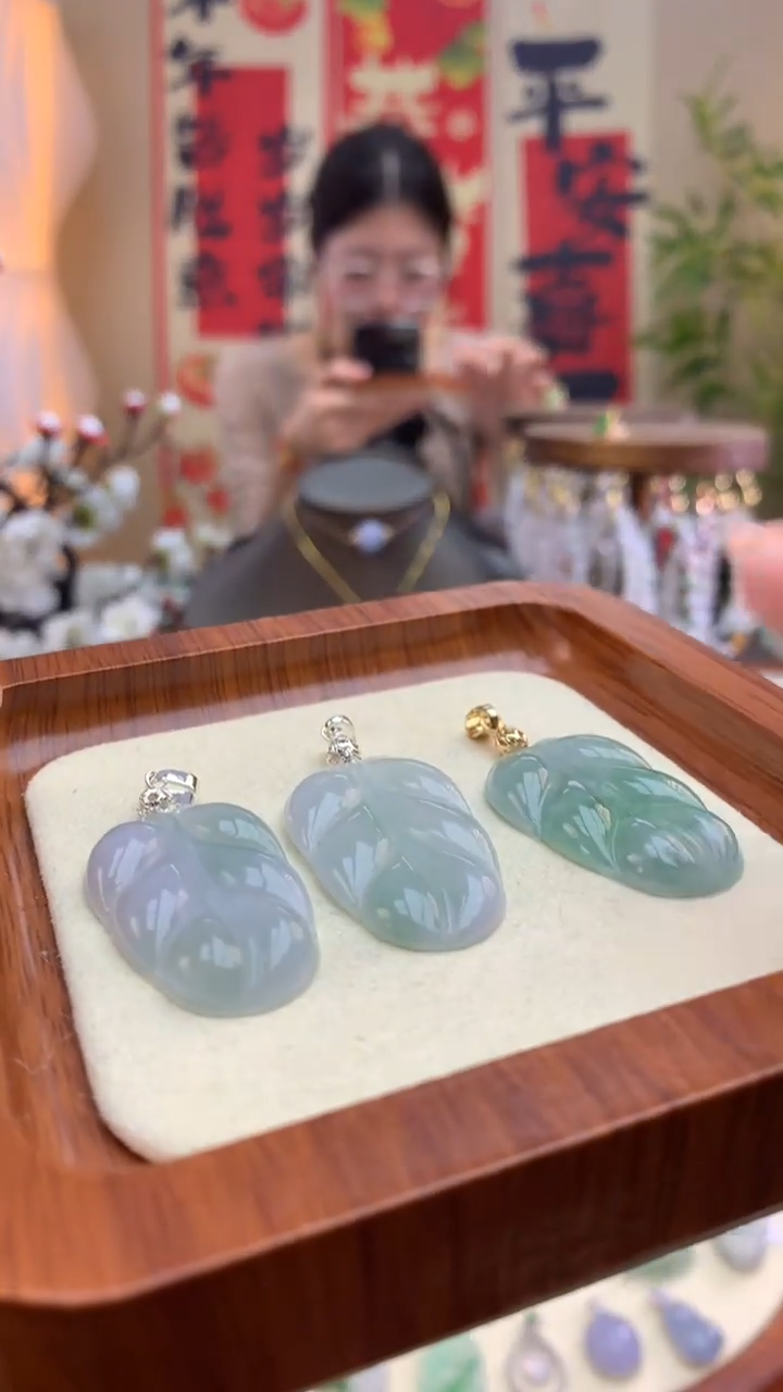 【闪购商品】翡翠颈饰18K金镶嵌天然缅甸A货吊坠