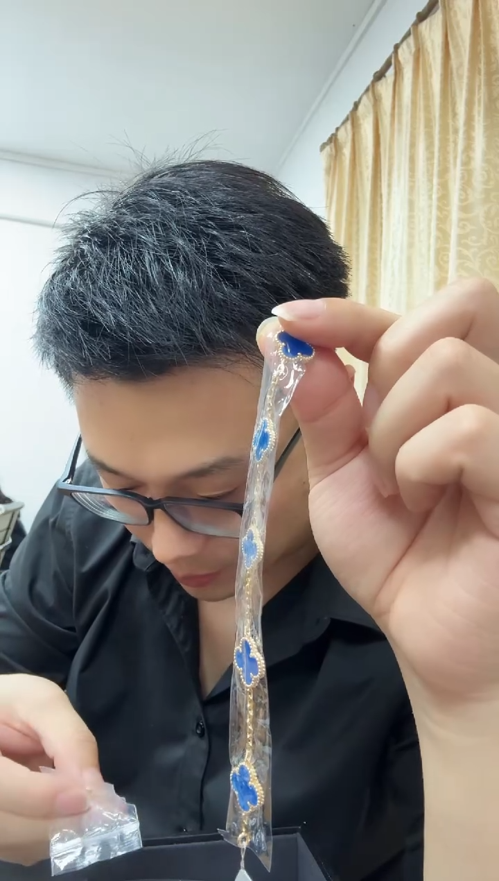 18K金镶嵌手链玛瑙/玉髓晨****?25版，蓝色k黄，五花手链
