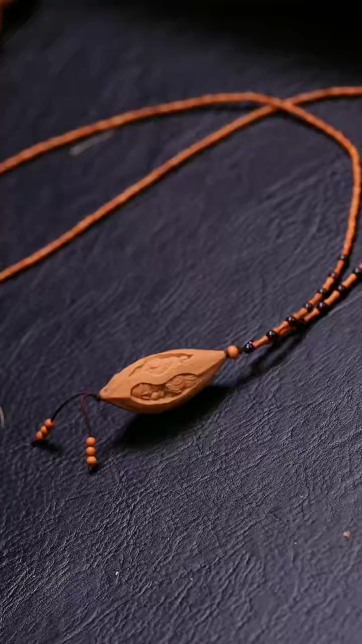 【闪购商品】橄榄核手串挂脖橄榄核