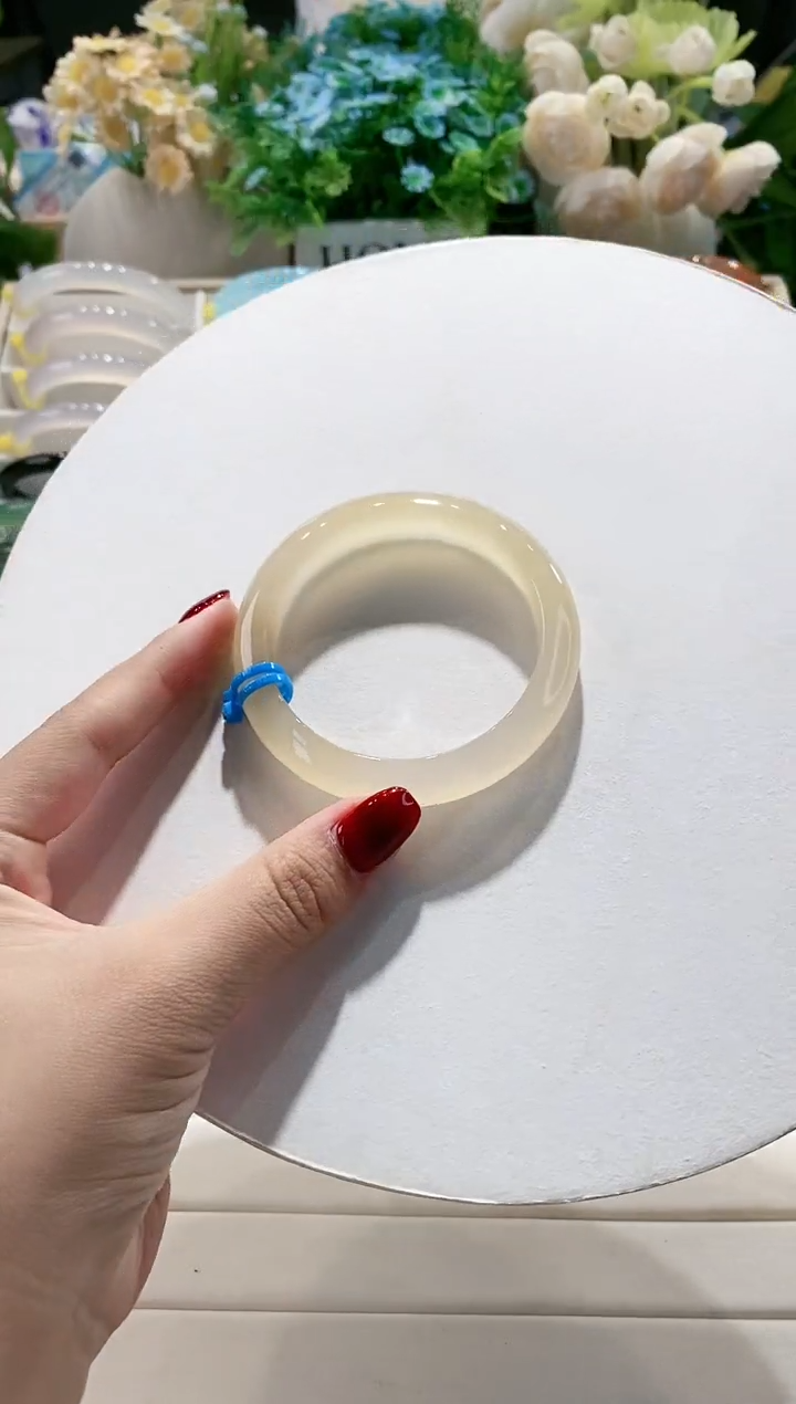 玛瑙/玉髓手镯未镶嵌189-