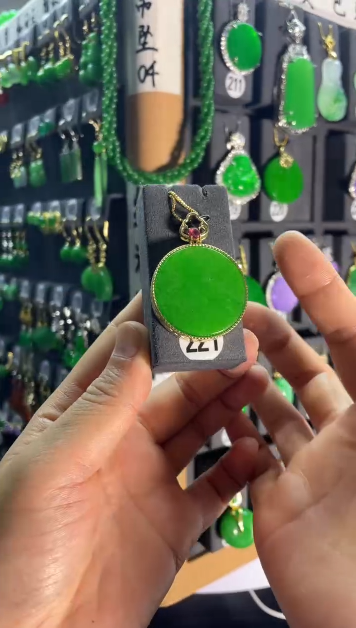 【闪购商品】翡翠颈饰银S925镶嵌221....