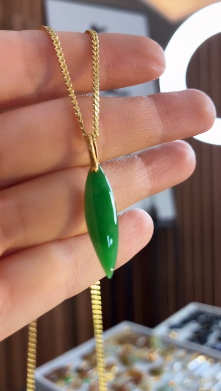 吊坠(不含链)18K金镶嵌翡翠吊坠