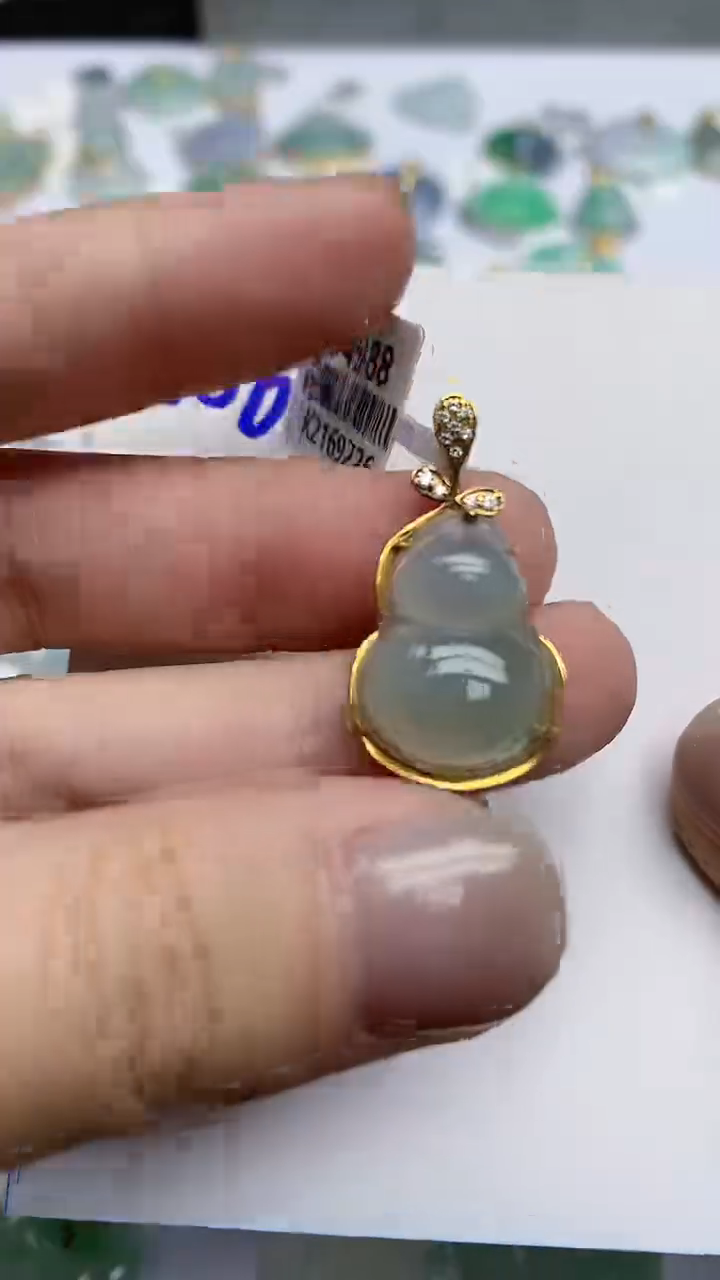 【闪购商品】翡翠挂件18K金镶嵌天然翡翠A货