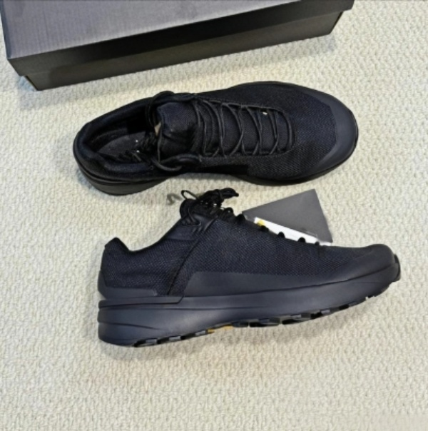 【银标刺绣】防水款户外通勤休闲徒步碳板软弹支撑运动舒适越野跑鞋