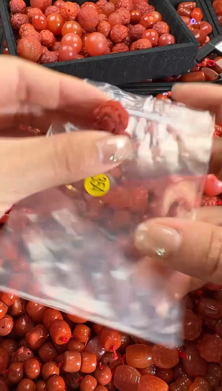 【闪购商品】南红玛瑙颈饰未镶嵌1